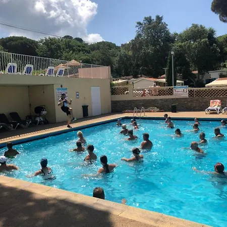 Mobil-home Parc Montana *